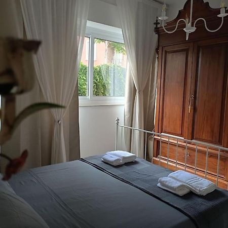 La Casa Di Madhu Apartment Catania Bagian luar foto